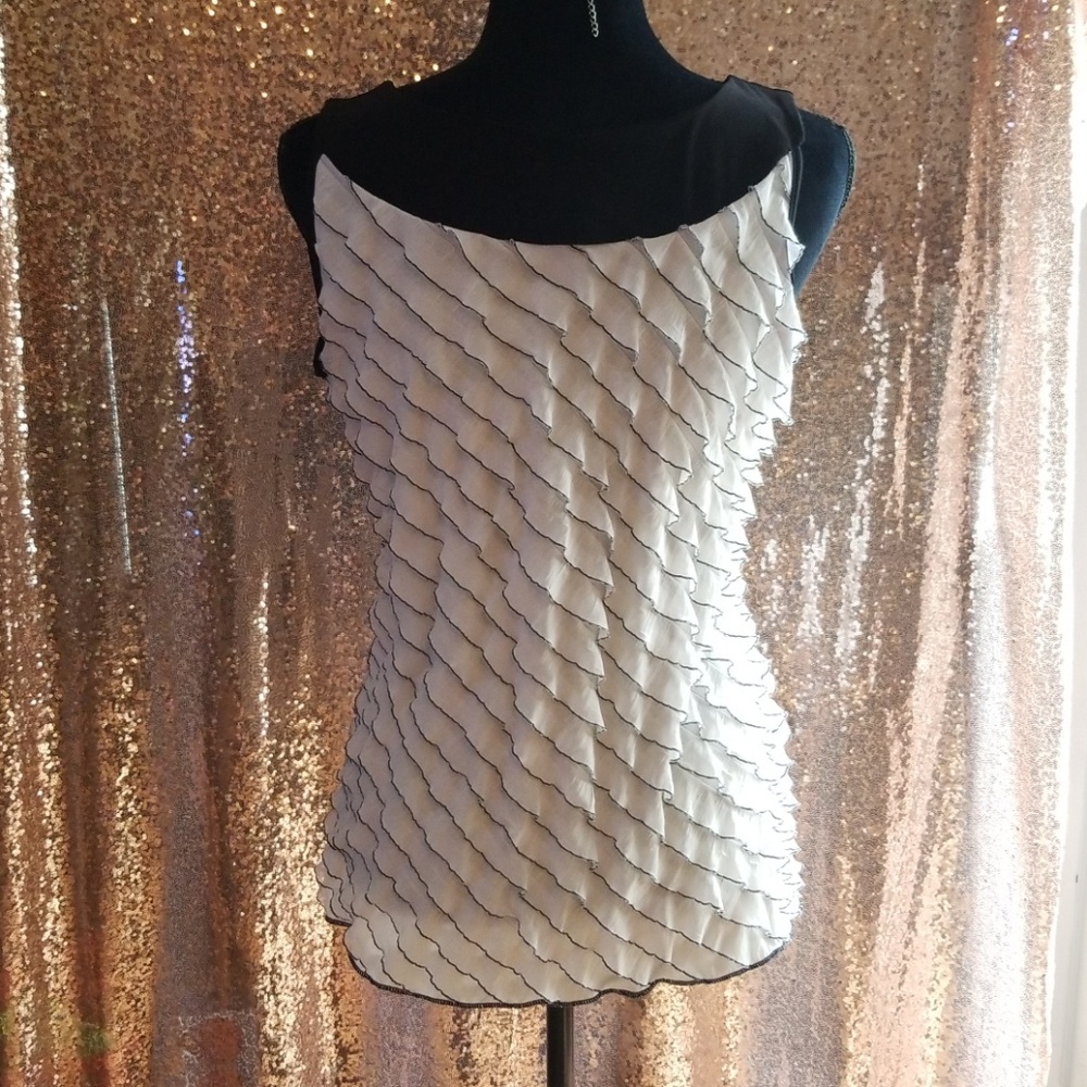 Sleeveless Ruffle Top - Picture 3 of 3